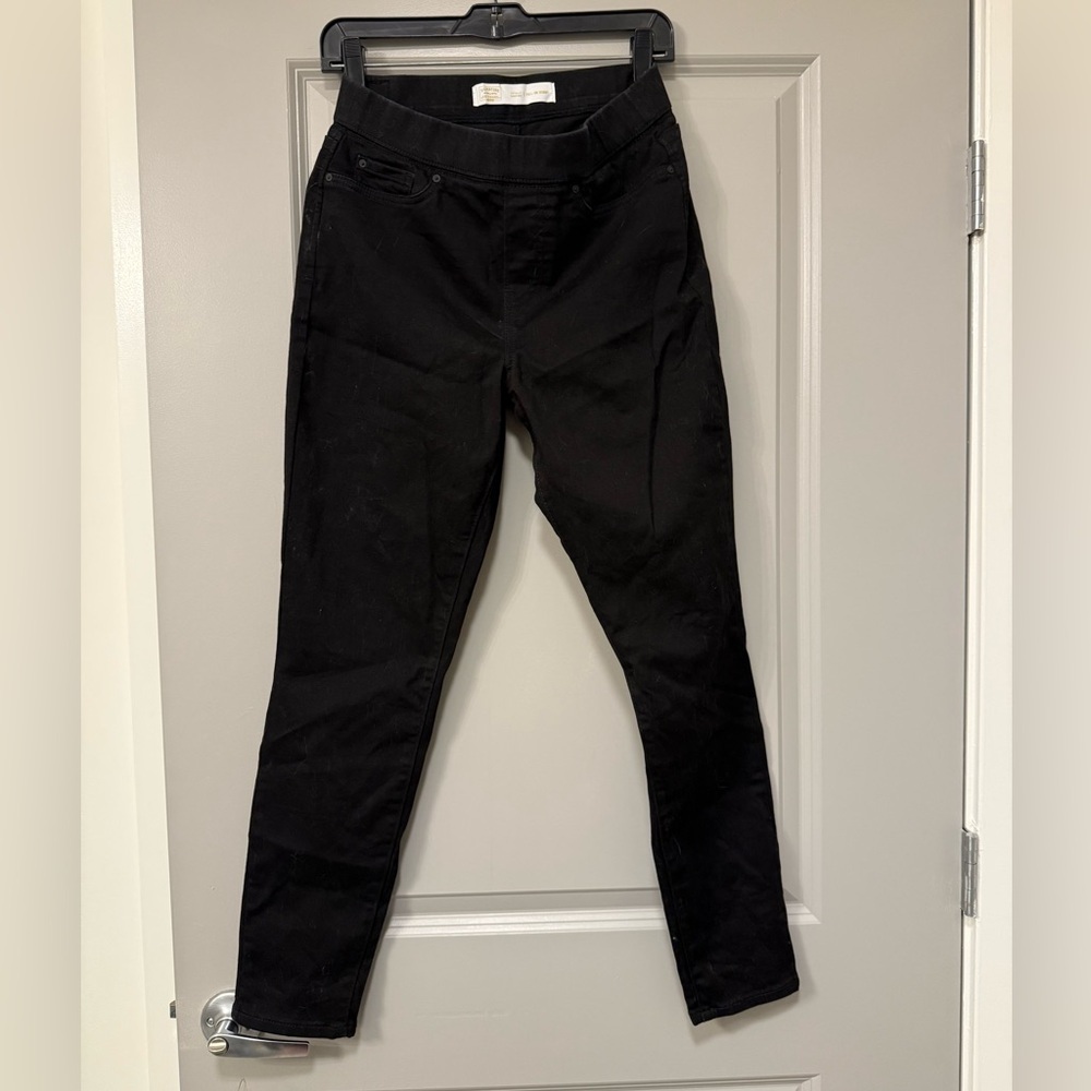 Levi Strauss Totally Shaping Pull-On Skinny Black Jeans Size 10
